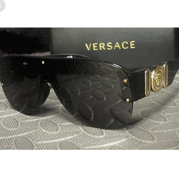 Versace Accessories - ⏰ 1DAY ONLY FLASH SALE PRICE NEW AUTHENTIC VERSACE AVIATOR SUNGLASSES